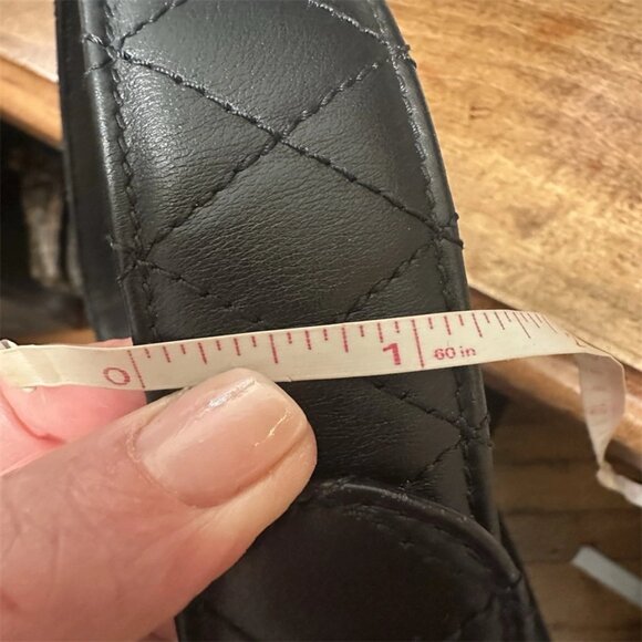 Authentic CHANEL Calfskin Quilted Black CC Gold Chain Belt, size 85 - Picture 6 of 7